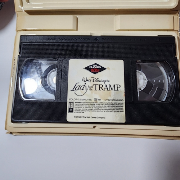 Disney Black Diamond Classics Lady and the Tramp VHS Tape - Picture 11 of 12